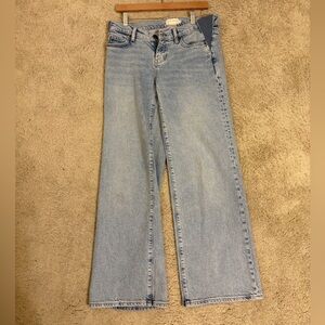 Low rise light wash maternity denim